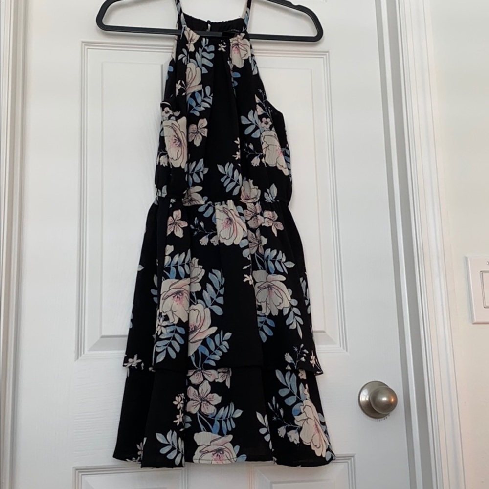 AQUA women’s Medium black floral peplum dress